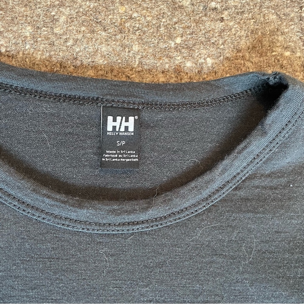 Helly Hansen 100% wool baselayer LS tee - Picture 3 of 9
